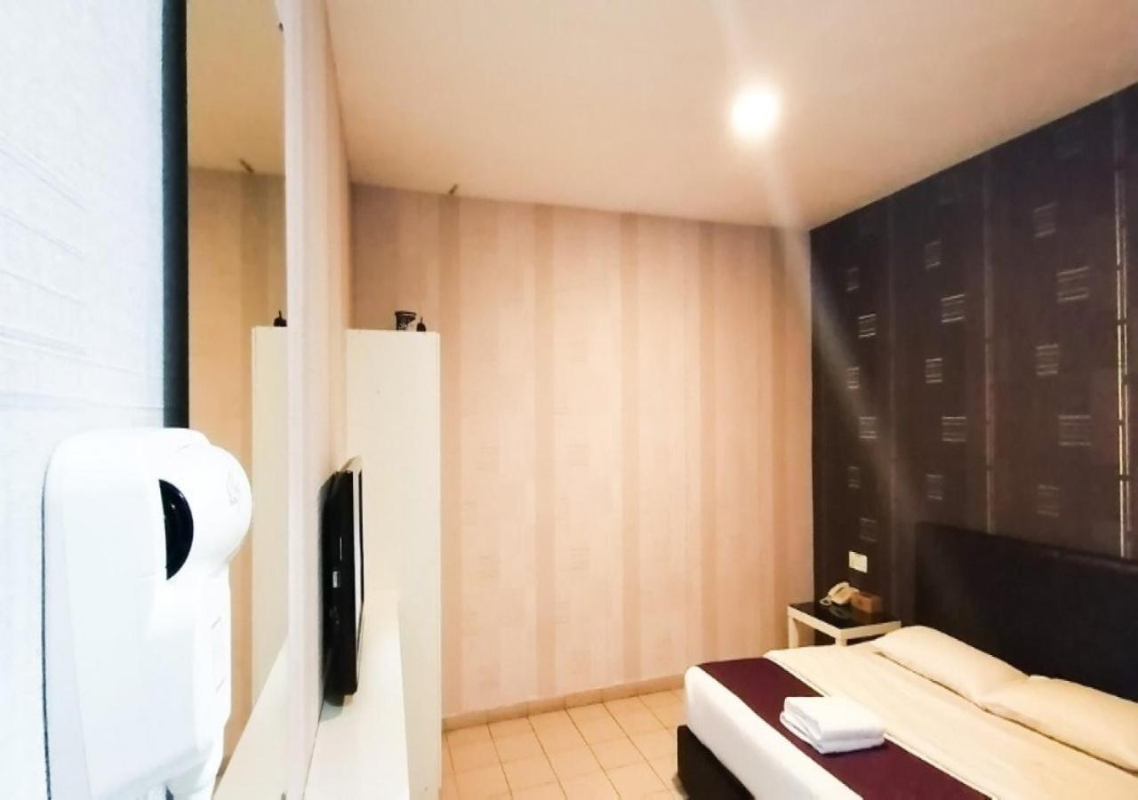 Biz Hotel Batu Pahat Zewnętrze zdjęcie