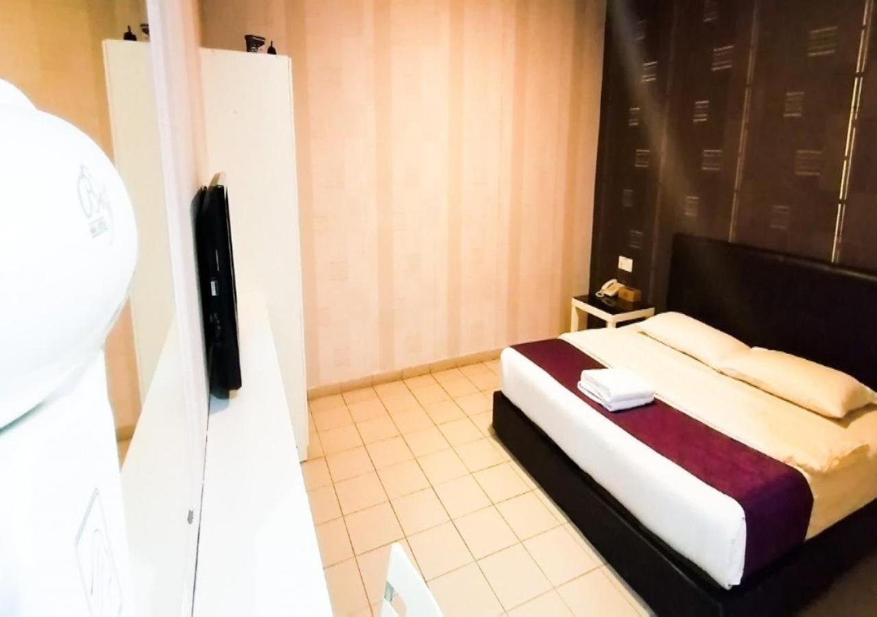 Biz Hotel Batu Pahat Zewnętrze zdjęcie